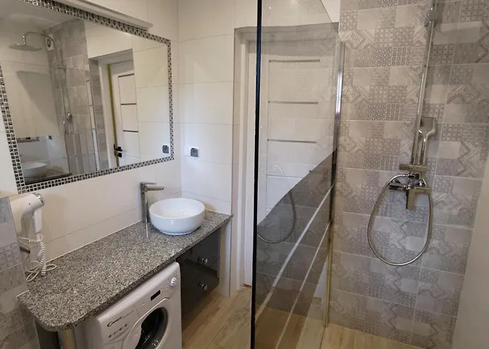 Dwunastka Πανσιόν Ζακοπάνε