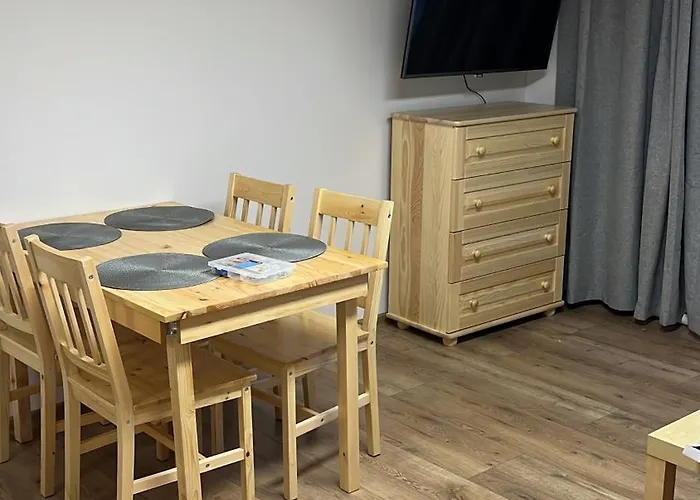 Dwunastka Πανσιόν 3*